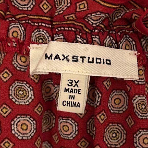 Plus Size, Patterned Blouse, Size 3X - Picture 3 of 4